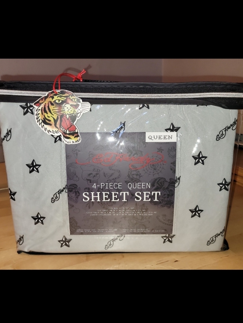 Ed Hardy Light Gray Queen Sheet Set with Black Star Print